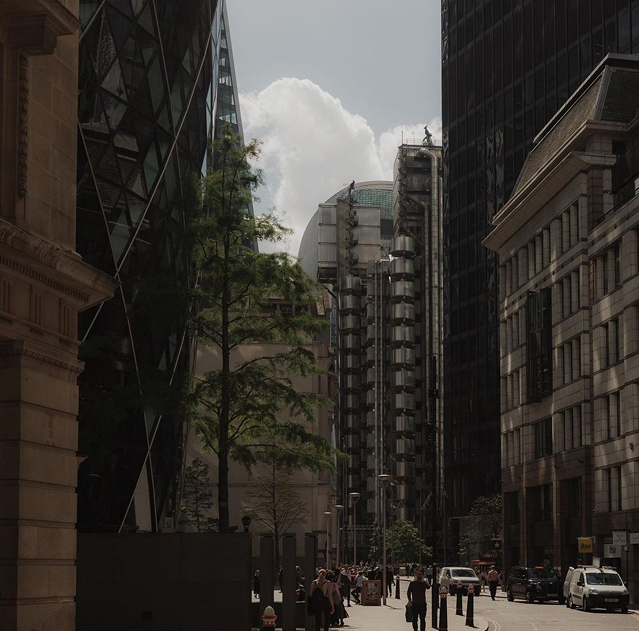 LONDoN